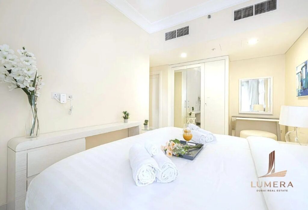 Full Burj Khalifa View | Serviced 3BR | Vacant on Transfer | Steps from Dubai Mall